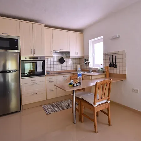 Dharma Tatil Evi